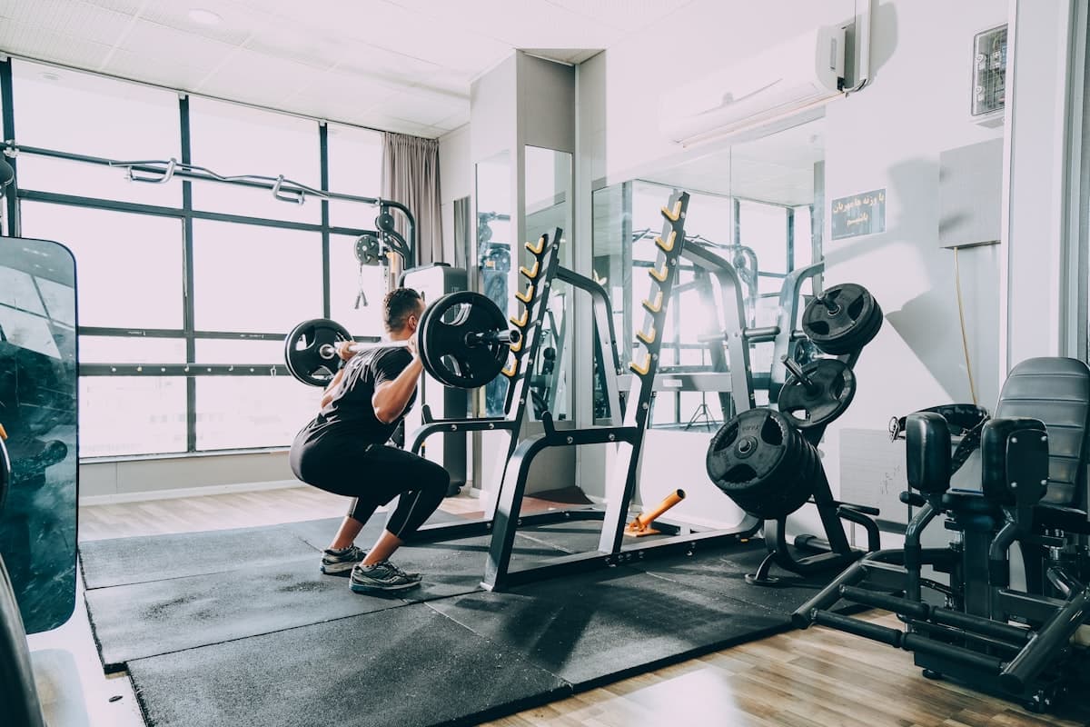Squat : guide technique complet pour des jambes puissantes
